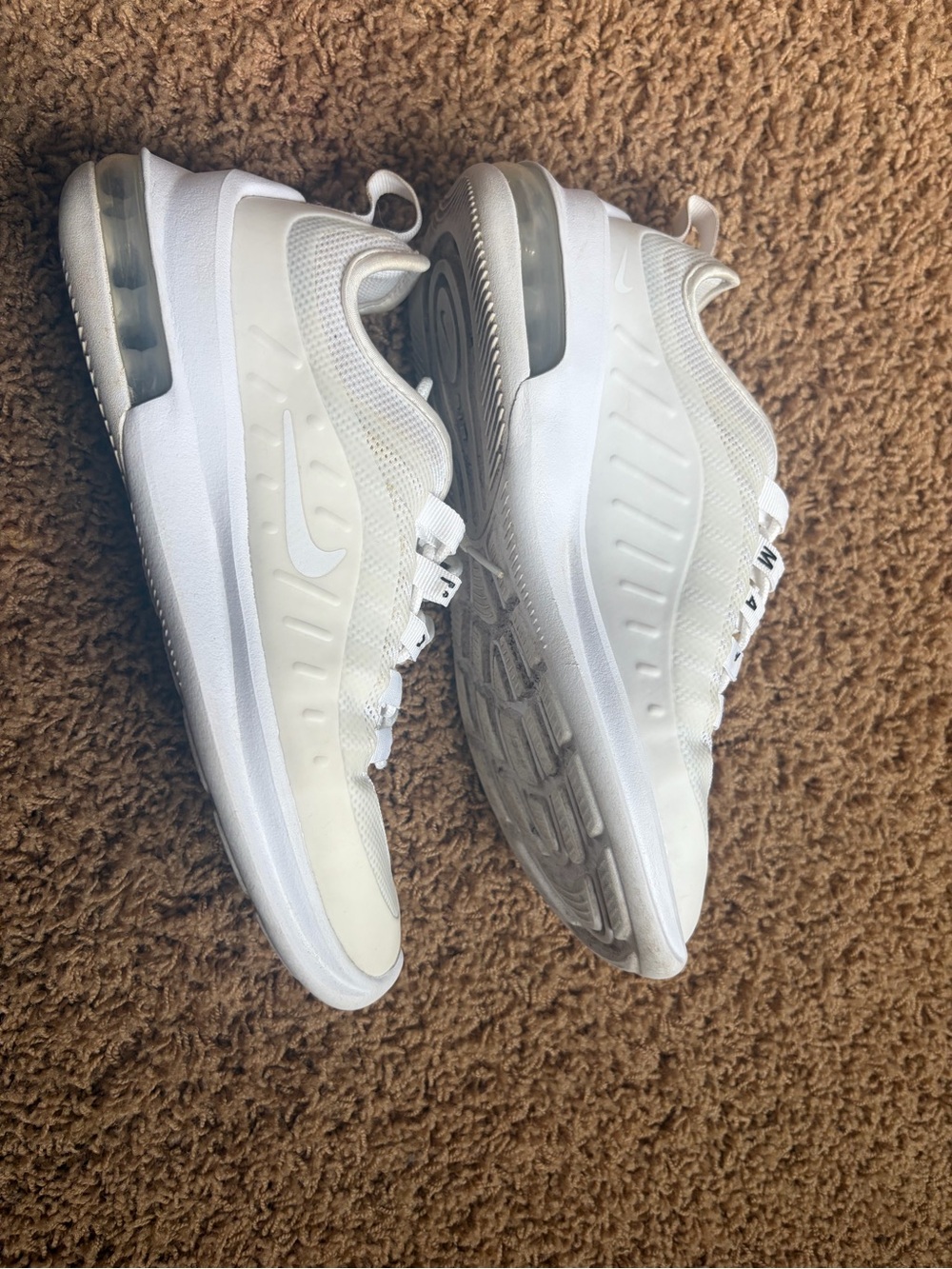 Nike Women's Air Max Axis sneakers